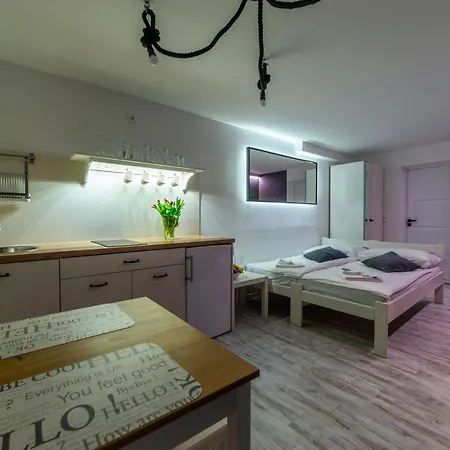 Promenada I Nad Jeziorem Apartment *