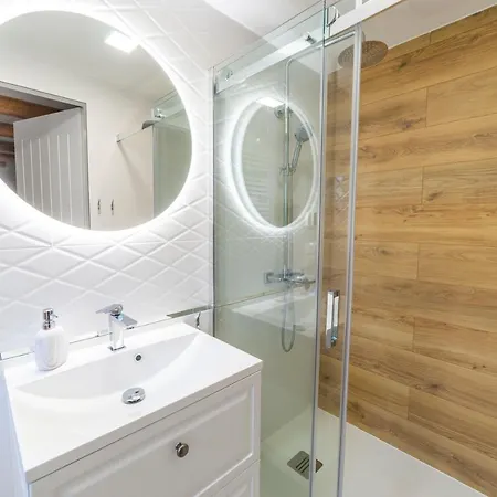 Promenada I Nad Jeziorem Mikołajki