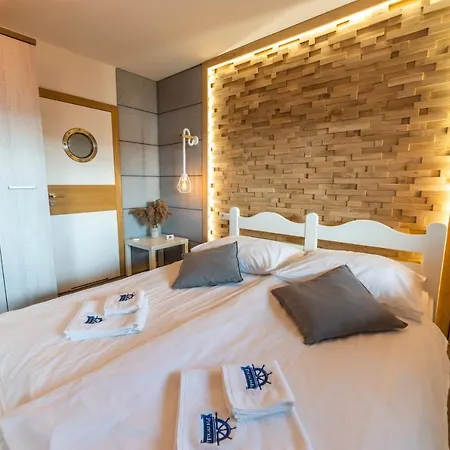 شقة Promenada I Nad Jeziorem